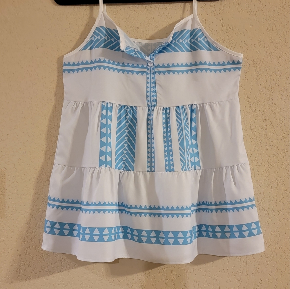 Flowy Tank Top - Picture 2 of 3
